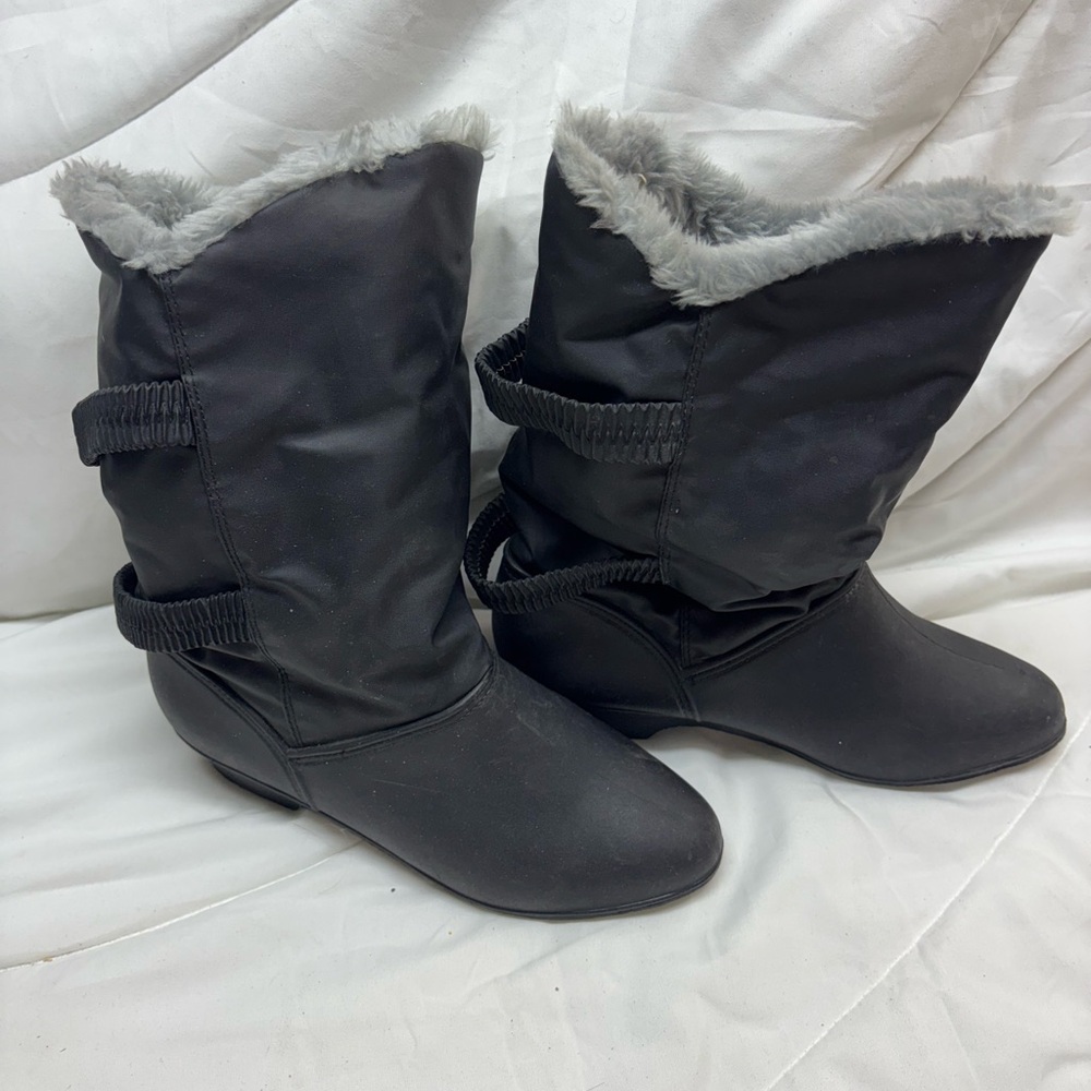 Woman’s Woodbridge Boots Cozy Black Faux Fur Gray Lined Ankle Boots size 8